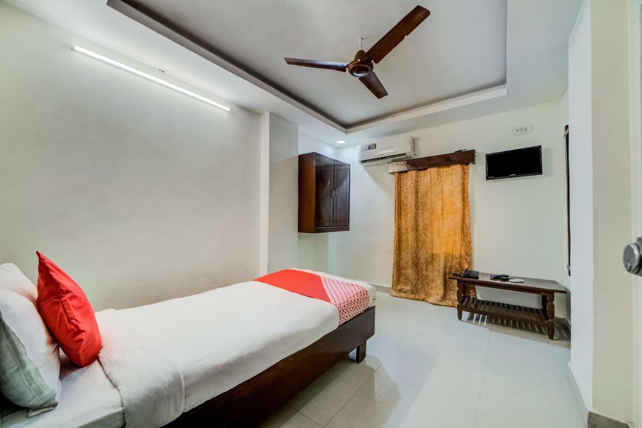 Oyo 33504 Hotel Ananda Inn Хайдарабад Экстерьер фото